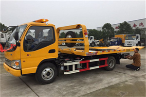 空港哪里有拖车服务